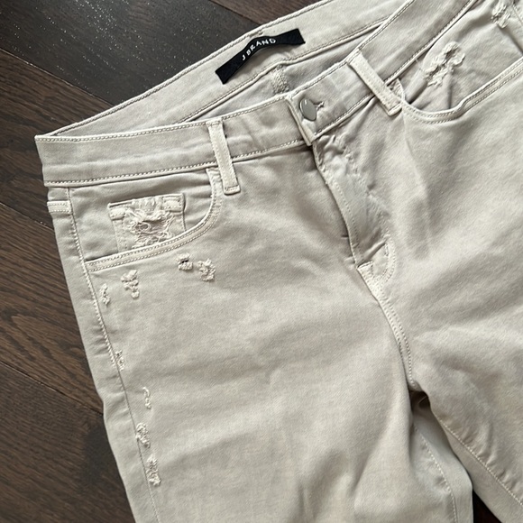 J Brand Ladies size 30 distressed jeans, light grey - Picture 4 of 9
